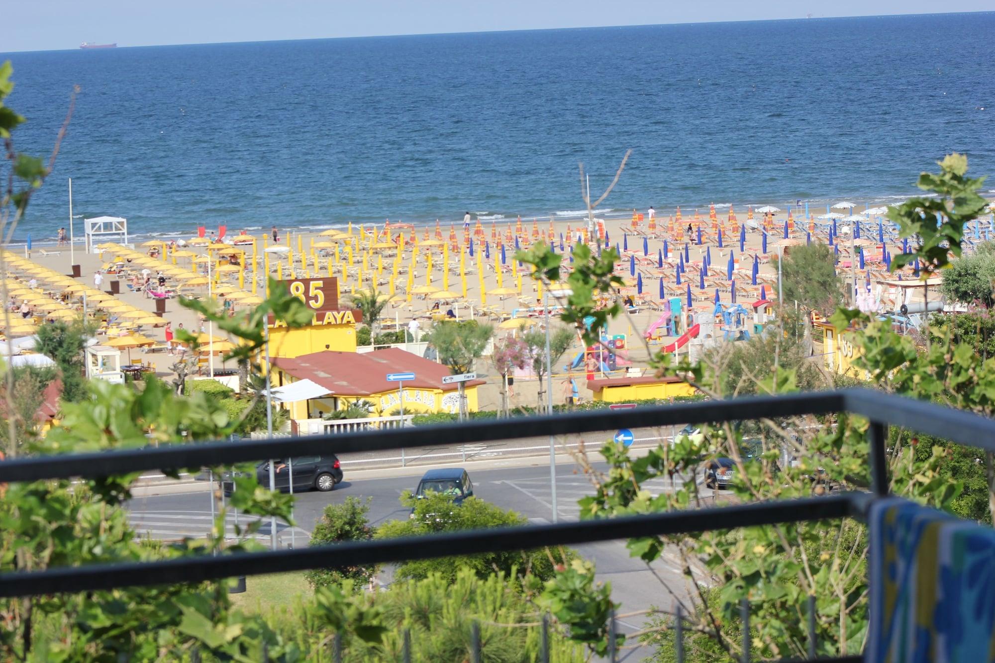 Hotel La Torretta Bramante Rimini Esterno foto