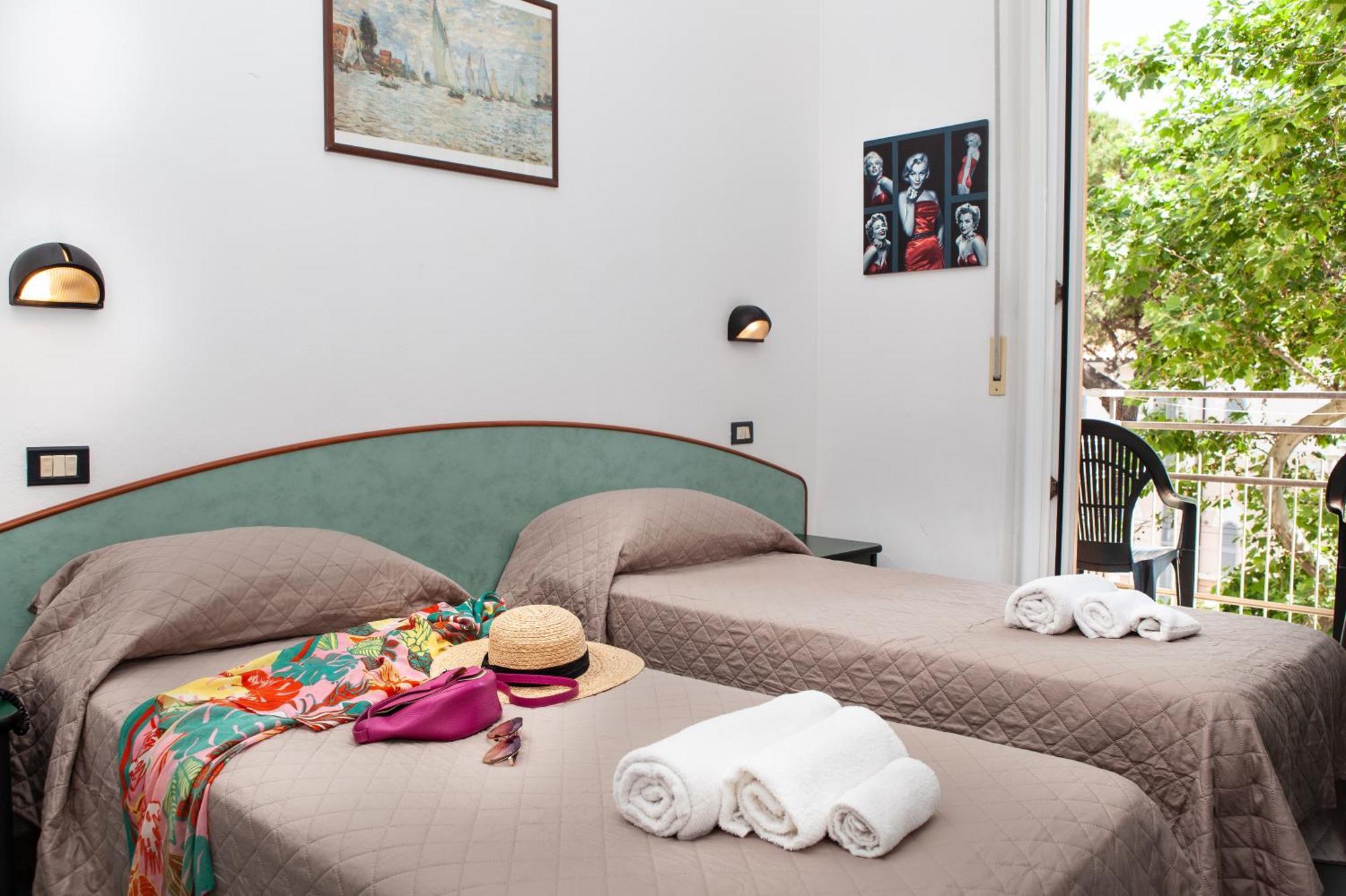 Hotel La Torretta Bramante Rimini Esterno foto
